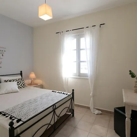 Salty 2br Sea View Naxos - Glyfada Apartman *